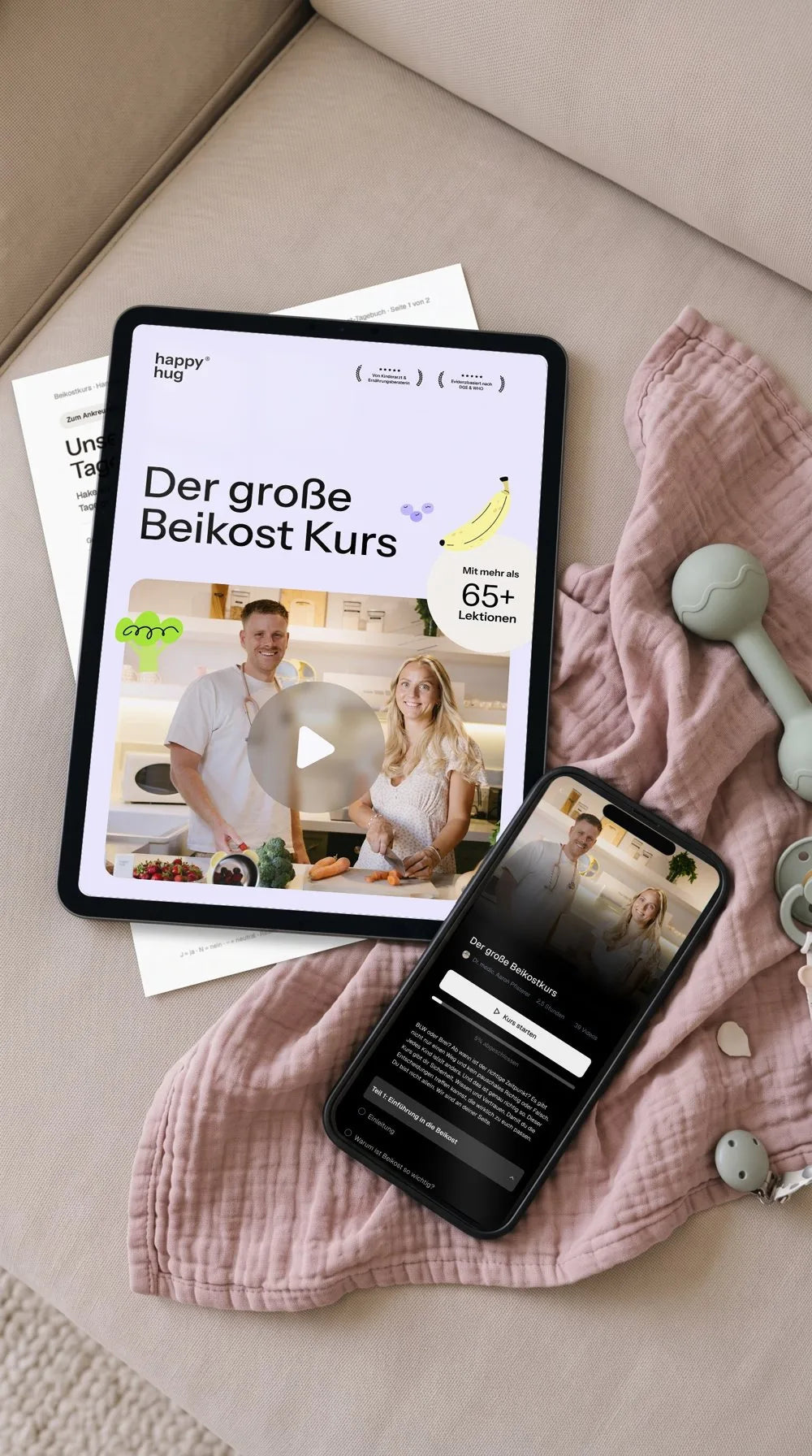 Der Beikostkurs auf Tablet und Handy auf dem Sofa